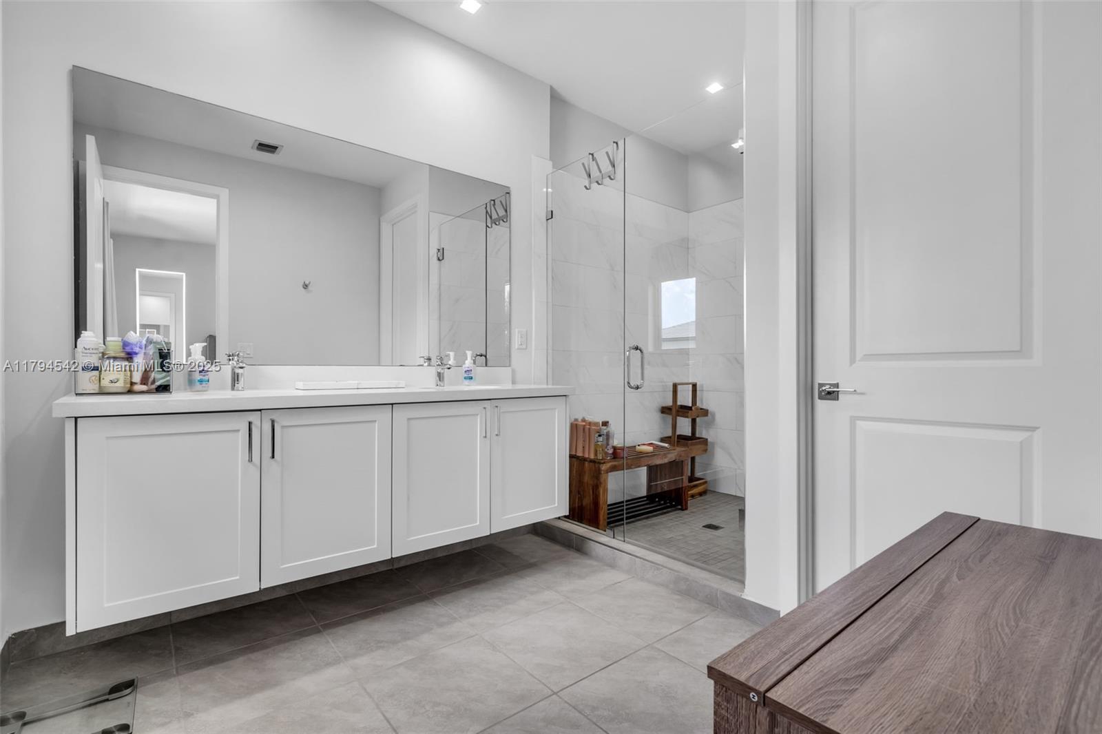 4445 NW 82nd Ave