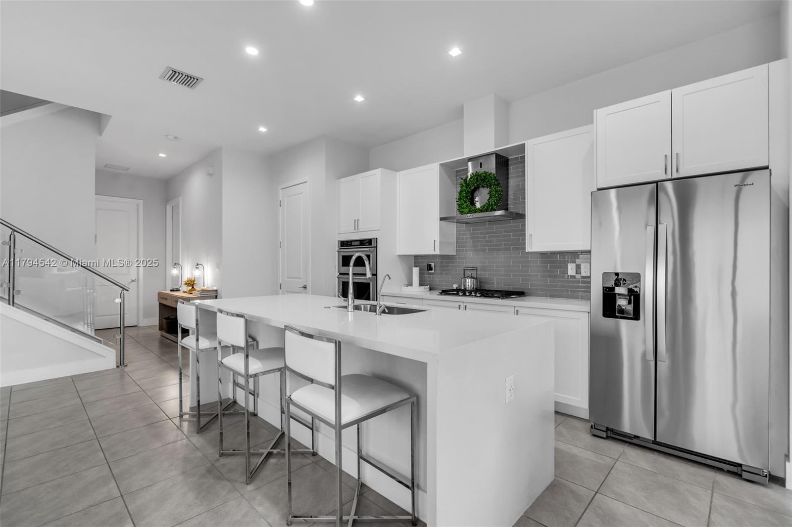 4445 NW 82nd Ave