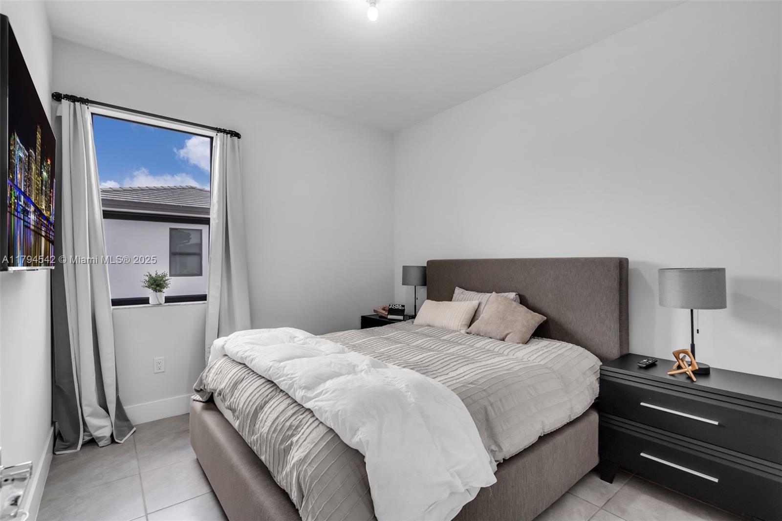 4445 NW 82nd Ave