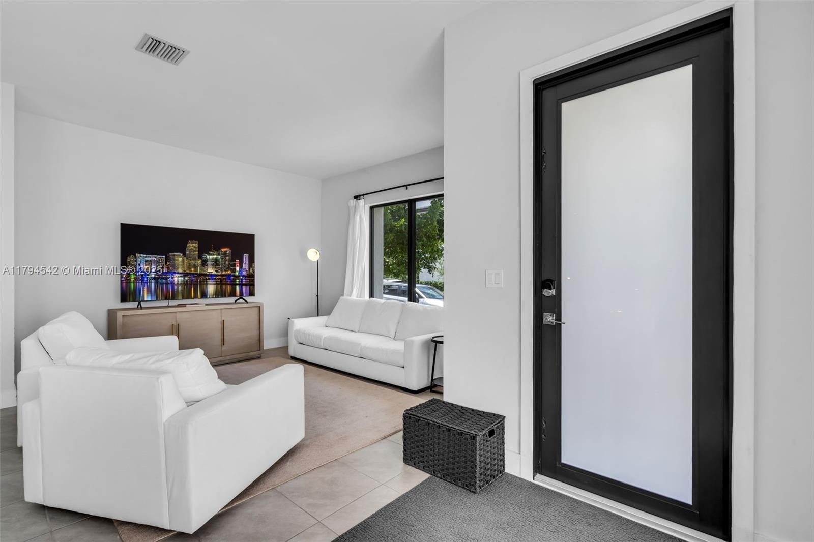 4445 NW 82nd Ave