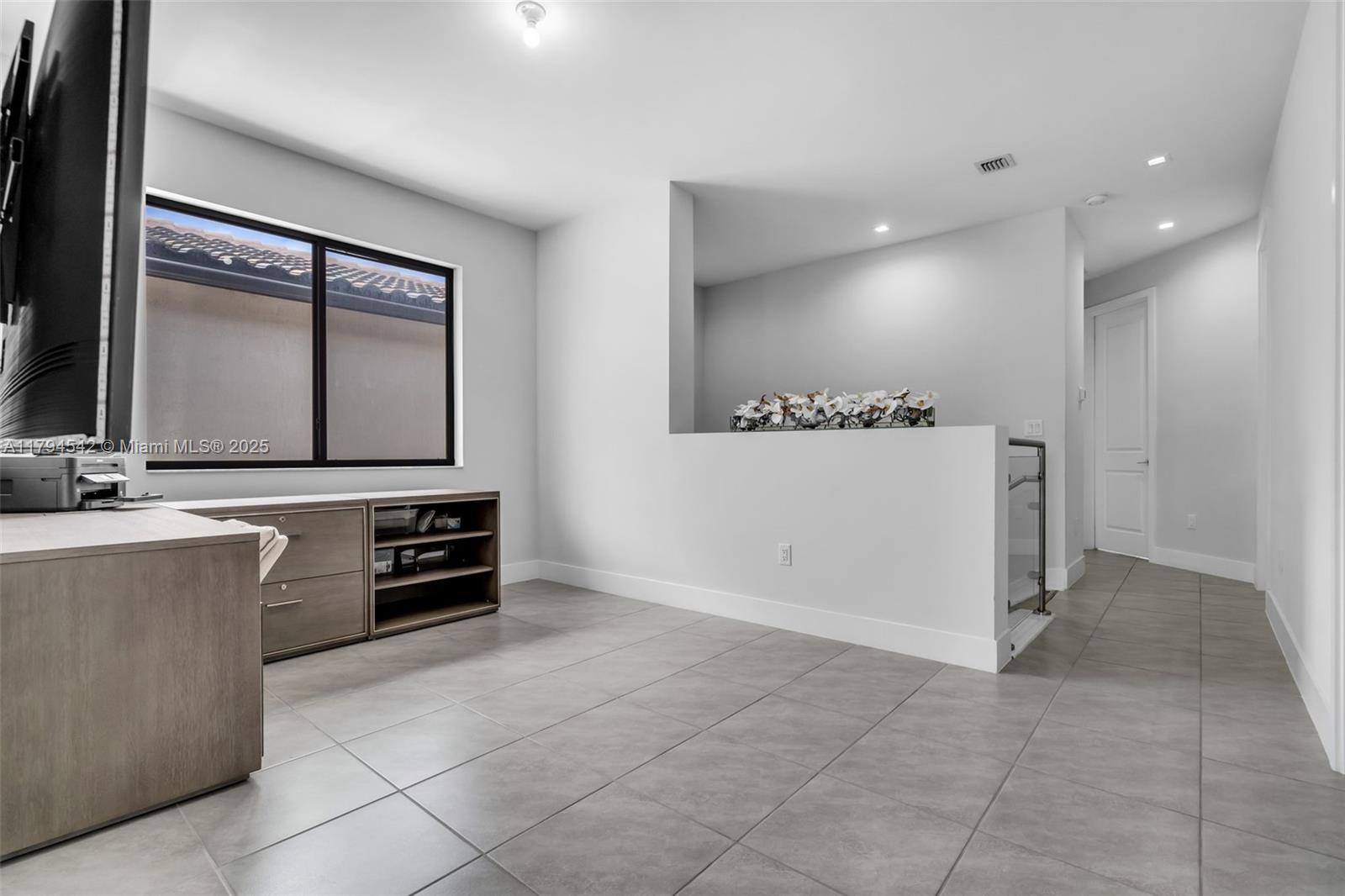 4445 NW 82nd Ave