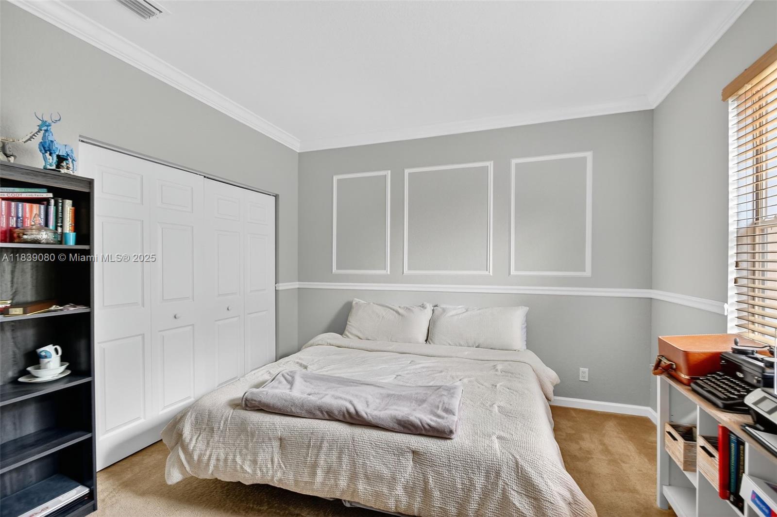1086 Grove Park Cir