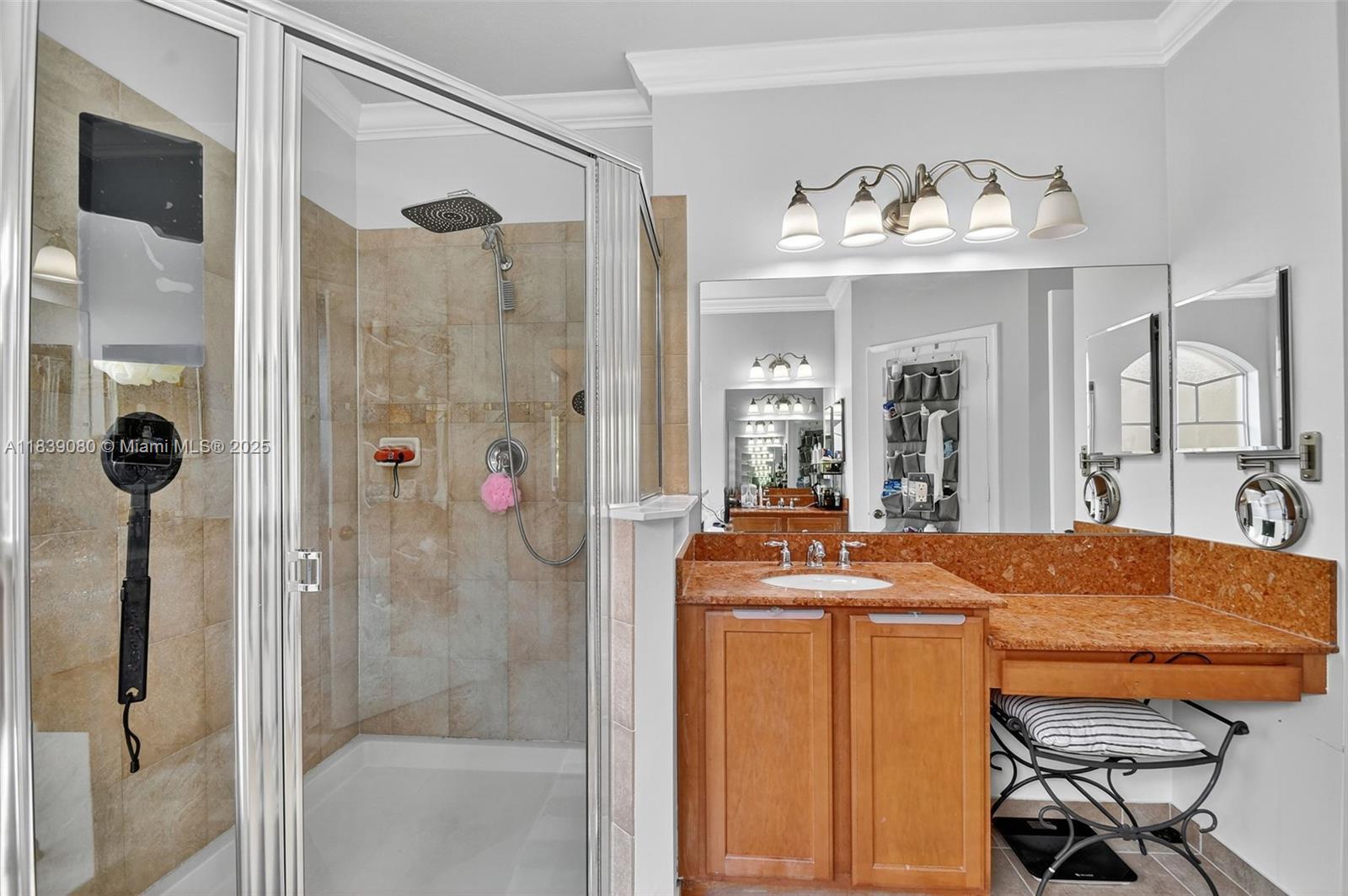 1086 Grove Park Cir
