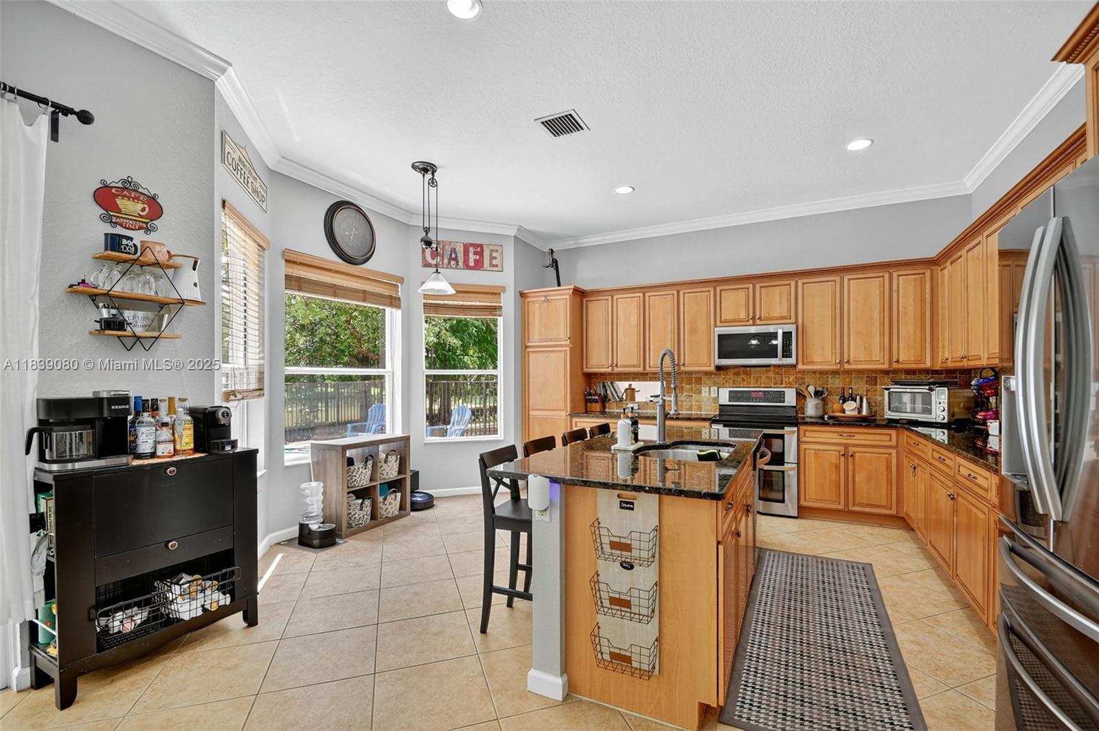 1086 Grove Park Cir