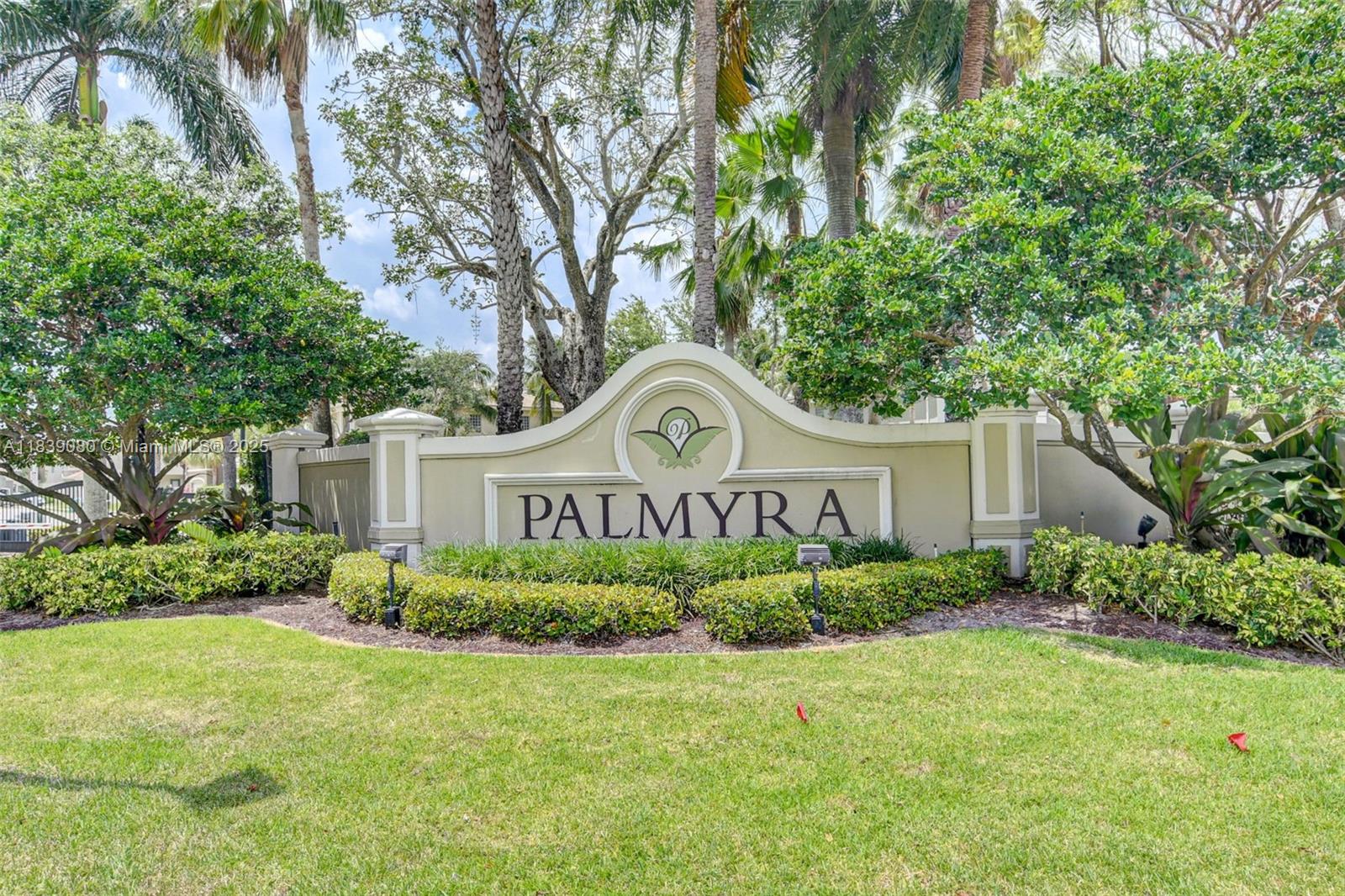 1086 Grove Park Cir
