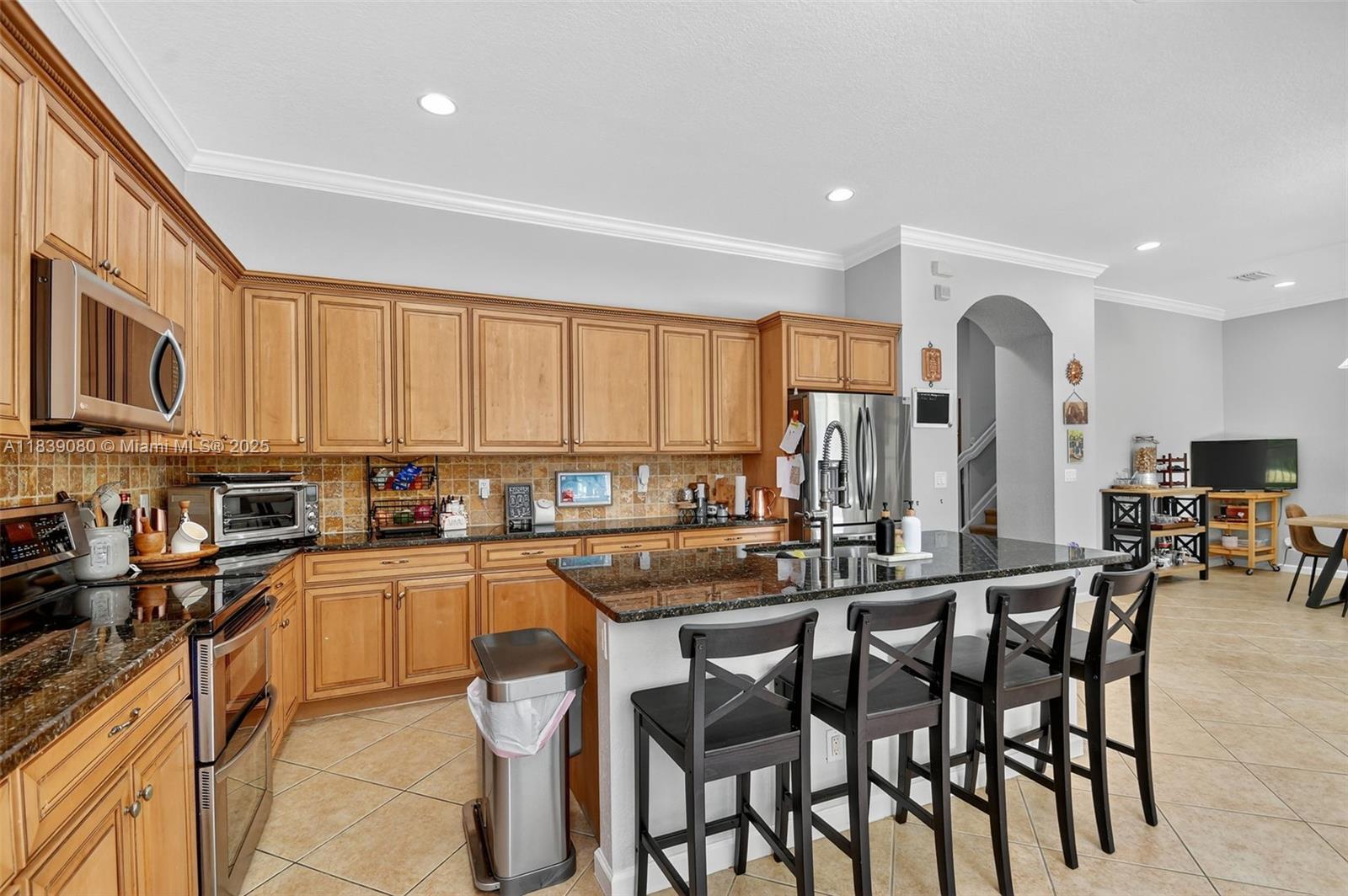 1086 Grove Park Cir