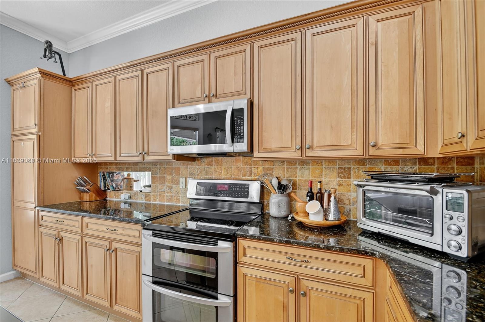 1086 Grove Park Cir