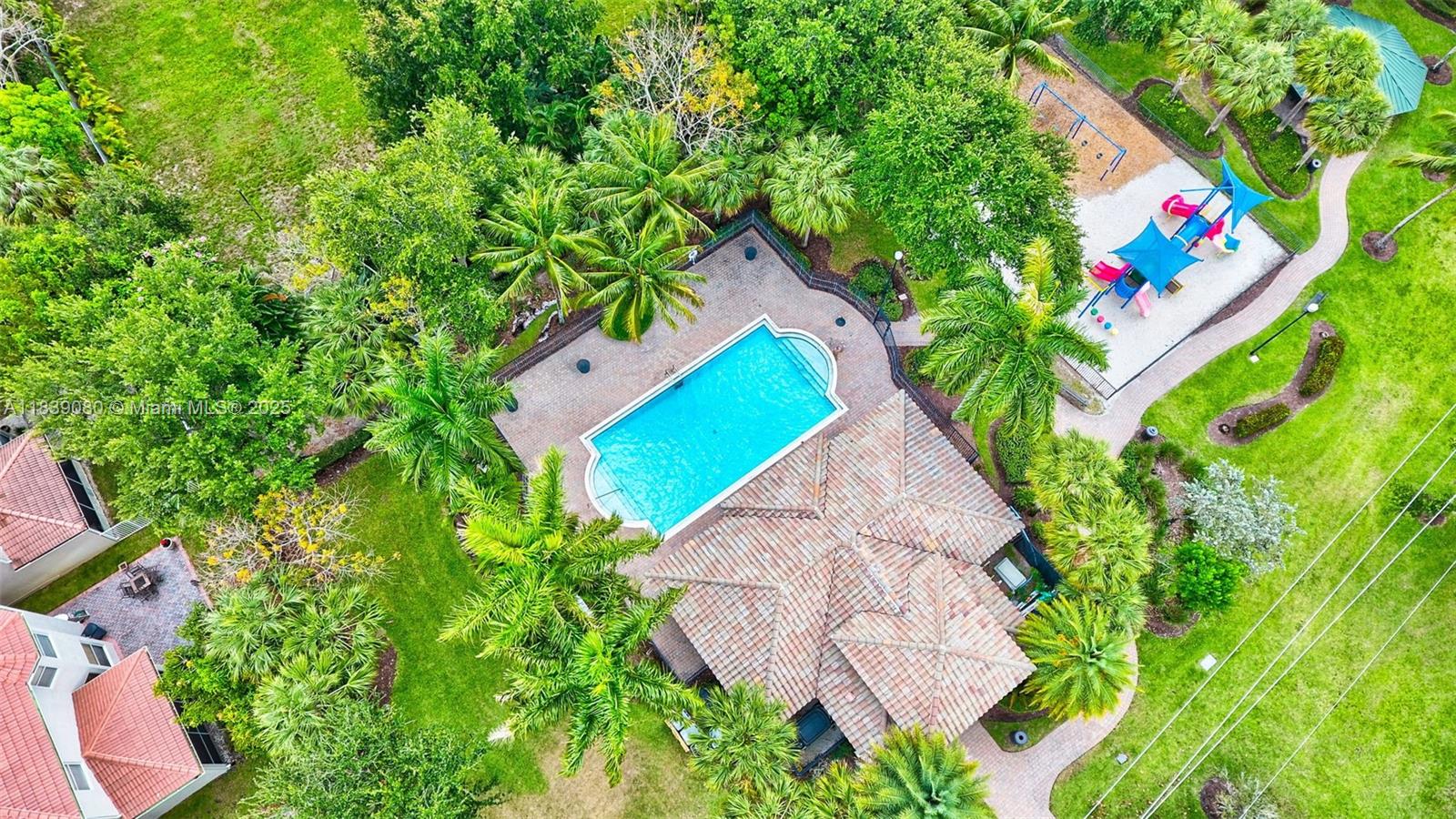 1086 Grove Park Cir