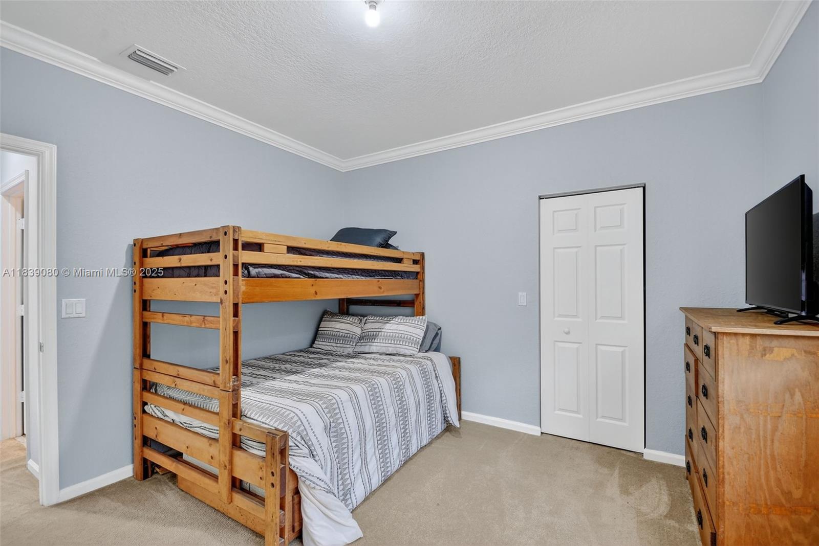 1086 Grove Park Cir