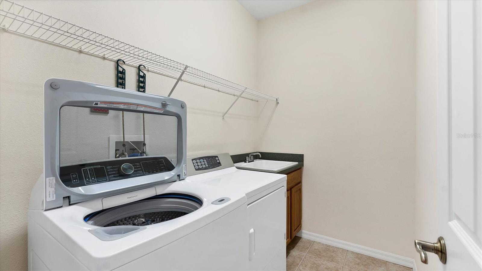 13527 GLOSSY IBIS PL