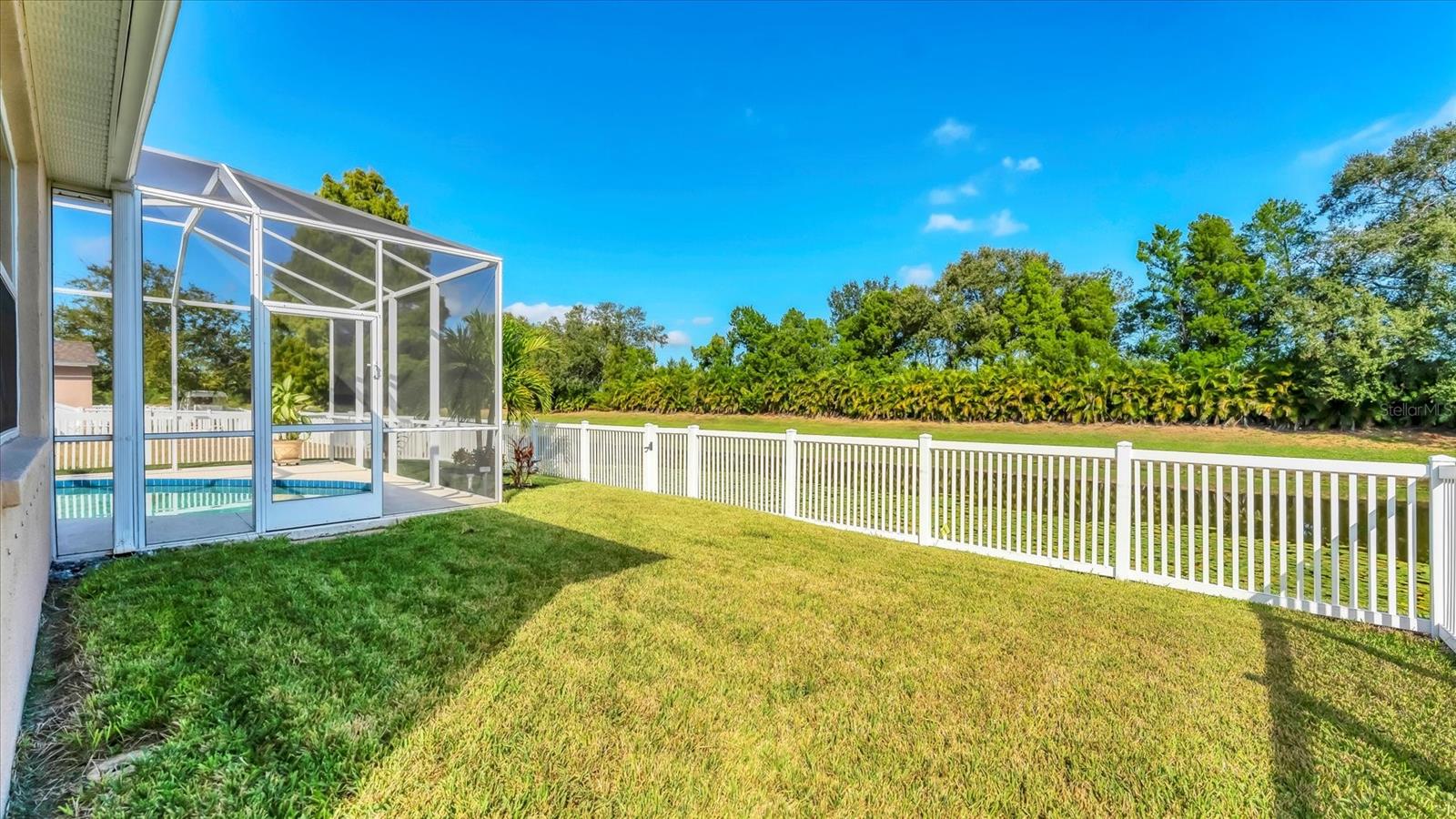 13527 GLOSSY IBIS PL