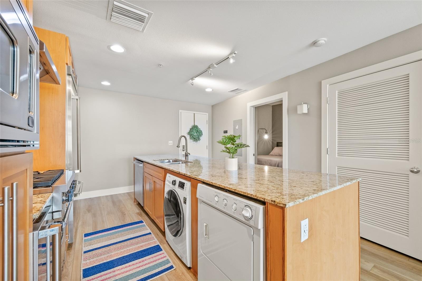 1120 E KENNEDY BLVD #734