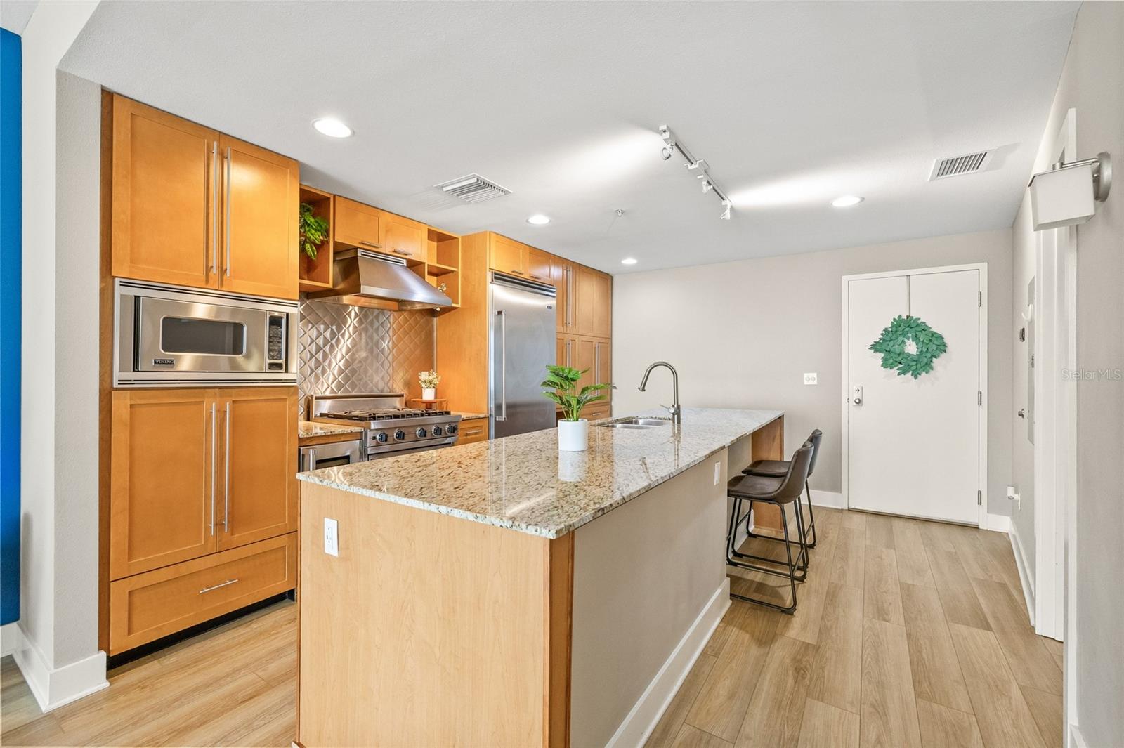 1120 E KENNEDY BLVD #734