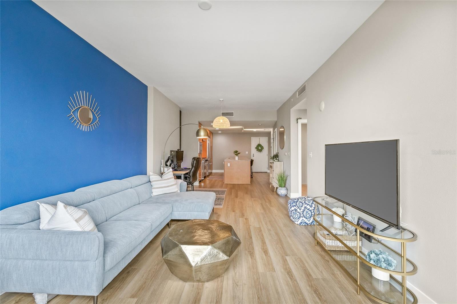 1120 E KENNEDY BLVD #734
