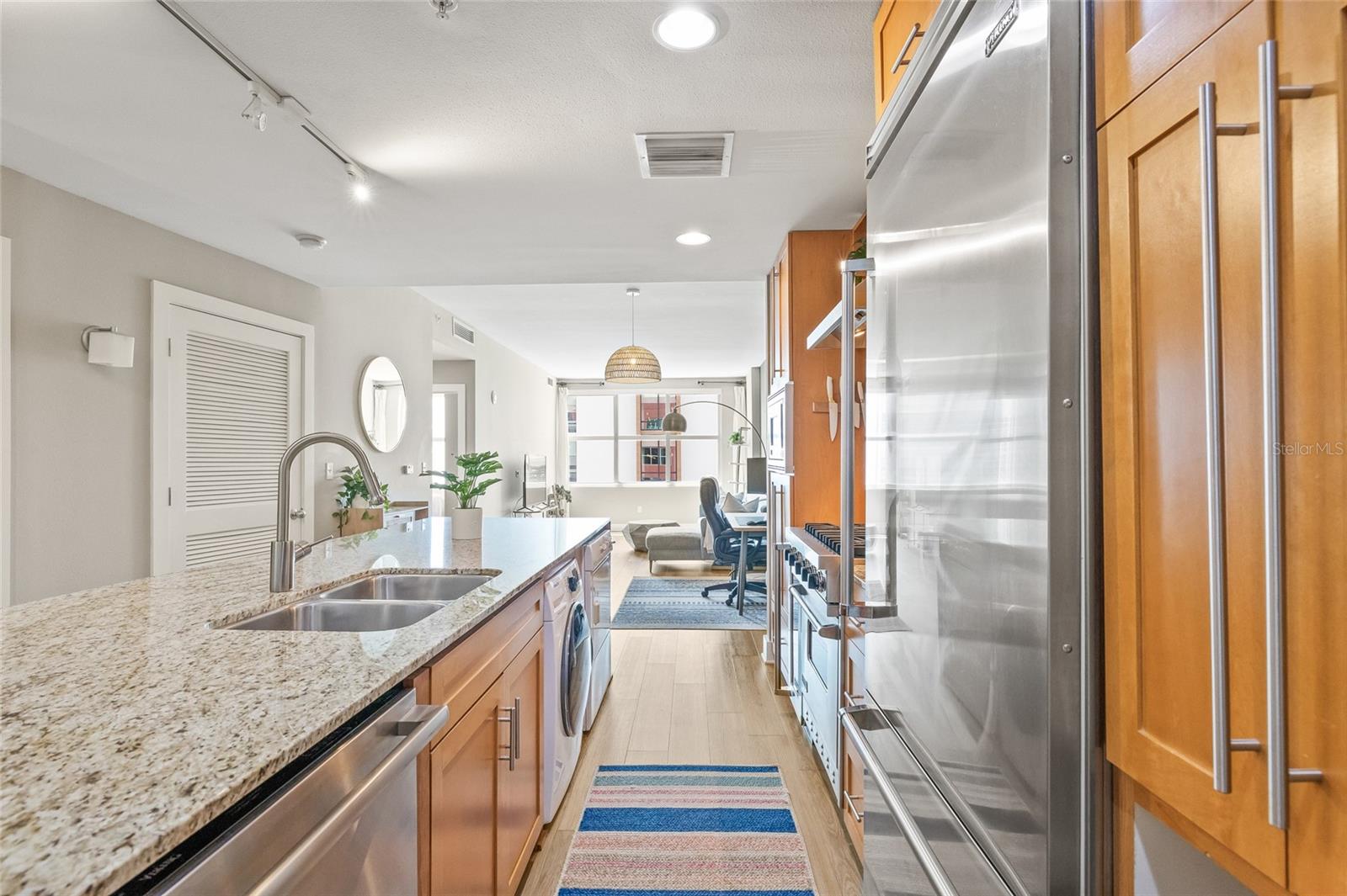 1120 E KENNEDY BLVD #734