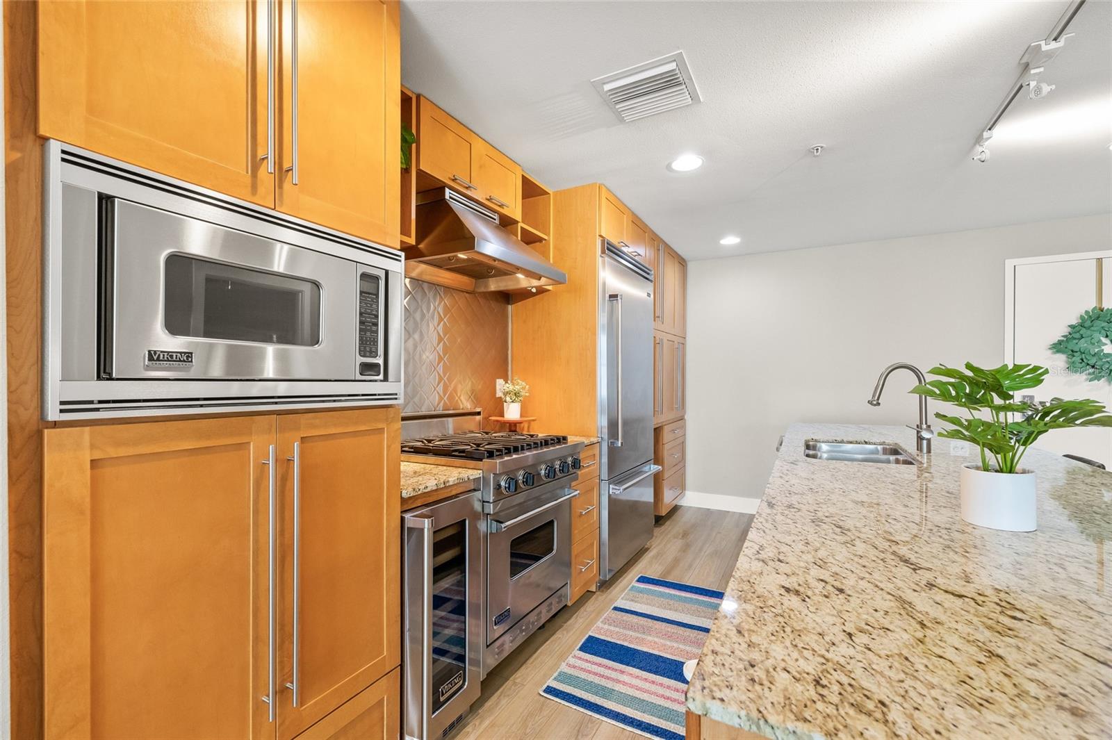 1120 E KENNEDY BLVD #734