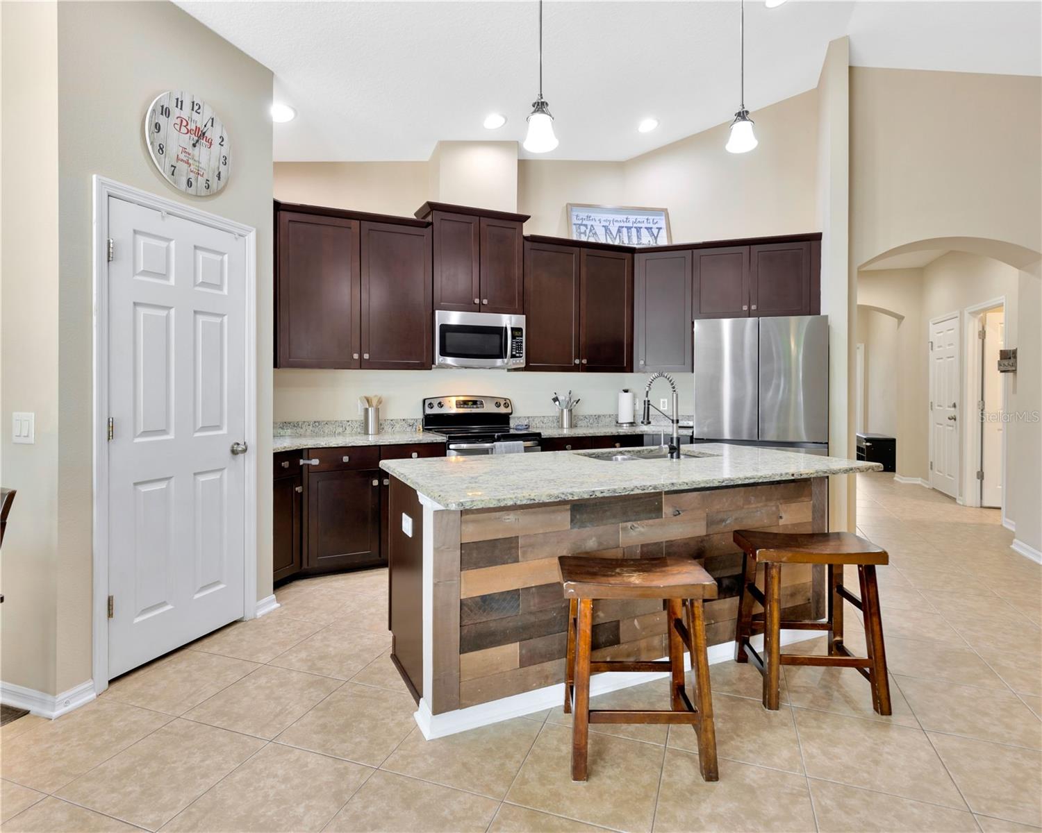 1307 GARDEN STONE LN