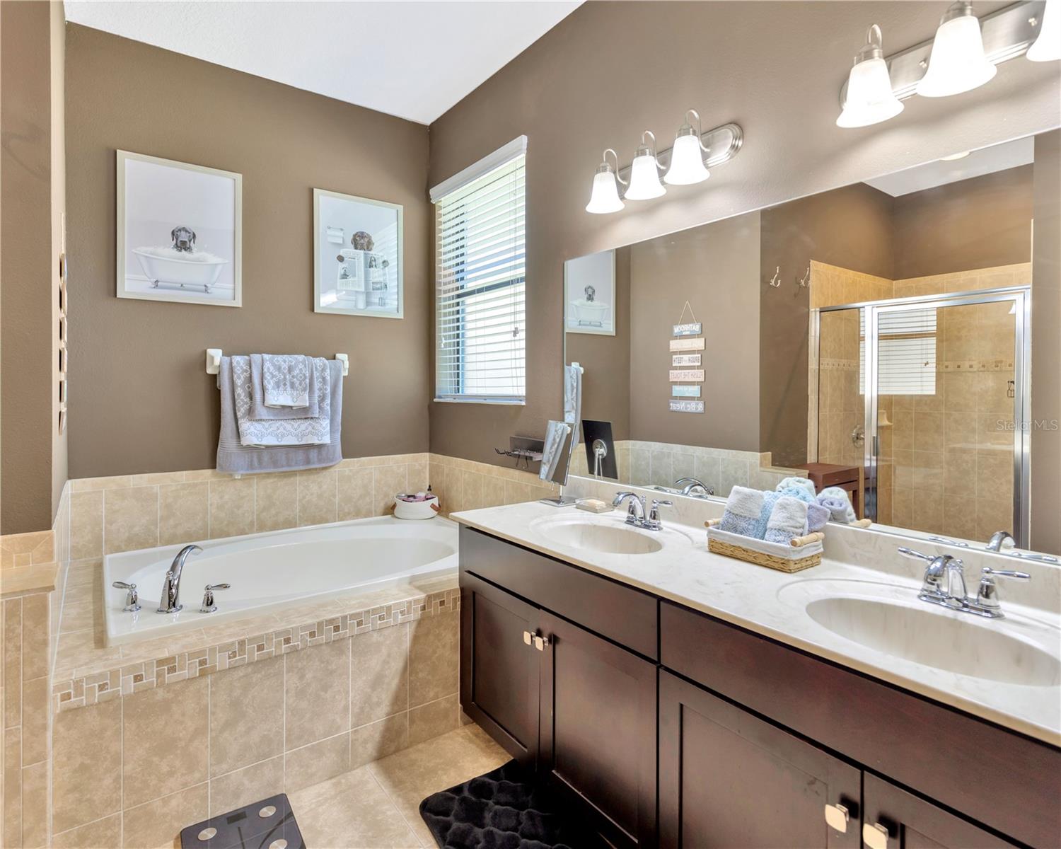 1307 GARDEN STONE LN