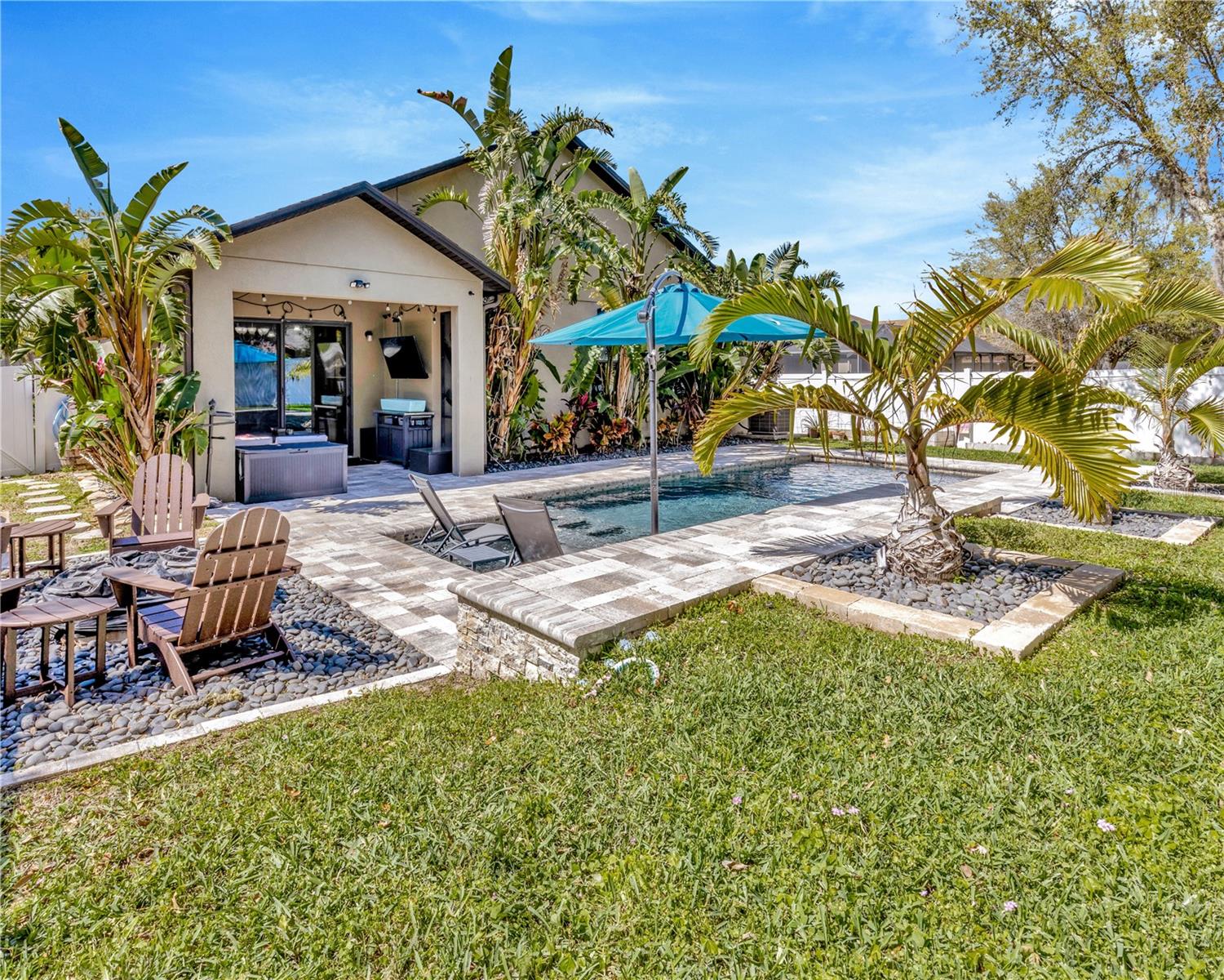 1307 GARDEN STONE LN