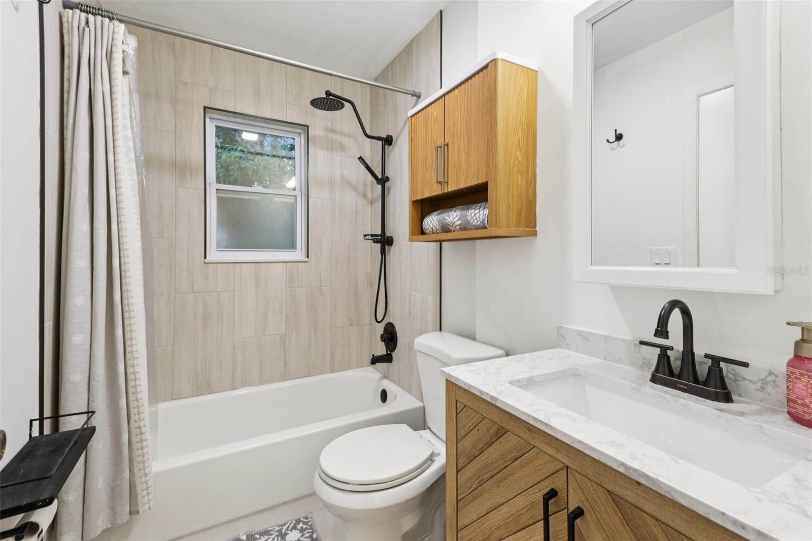 2405 W STROUD AVE #B