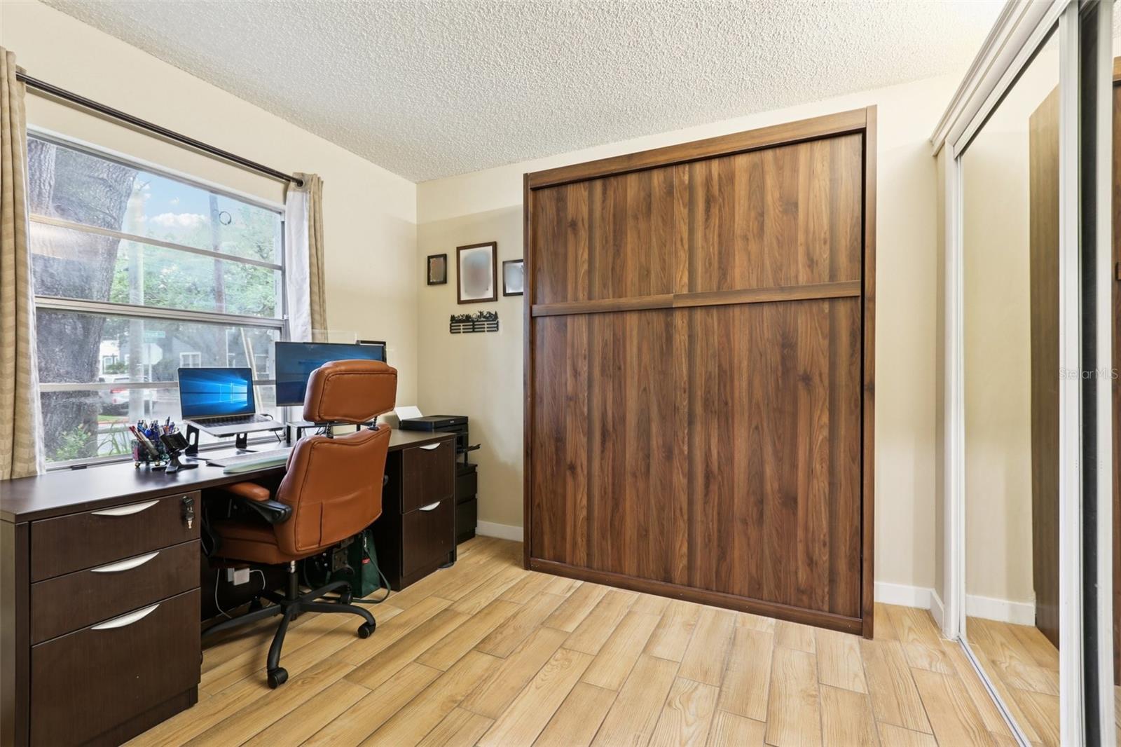 2405 W STROUD AVE #B