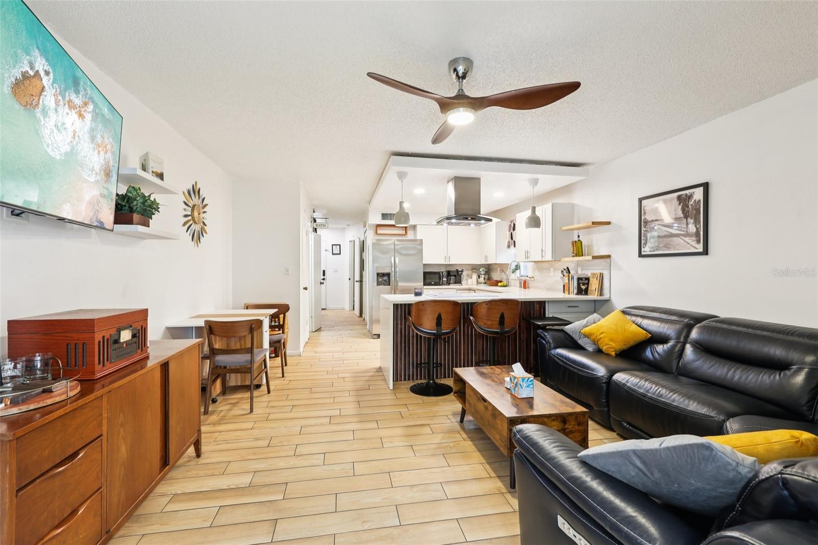 2405 W STROUD AVE #B