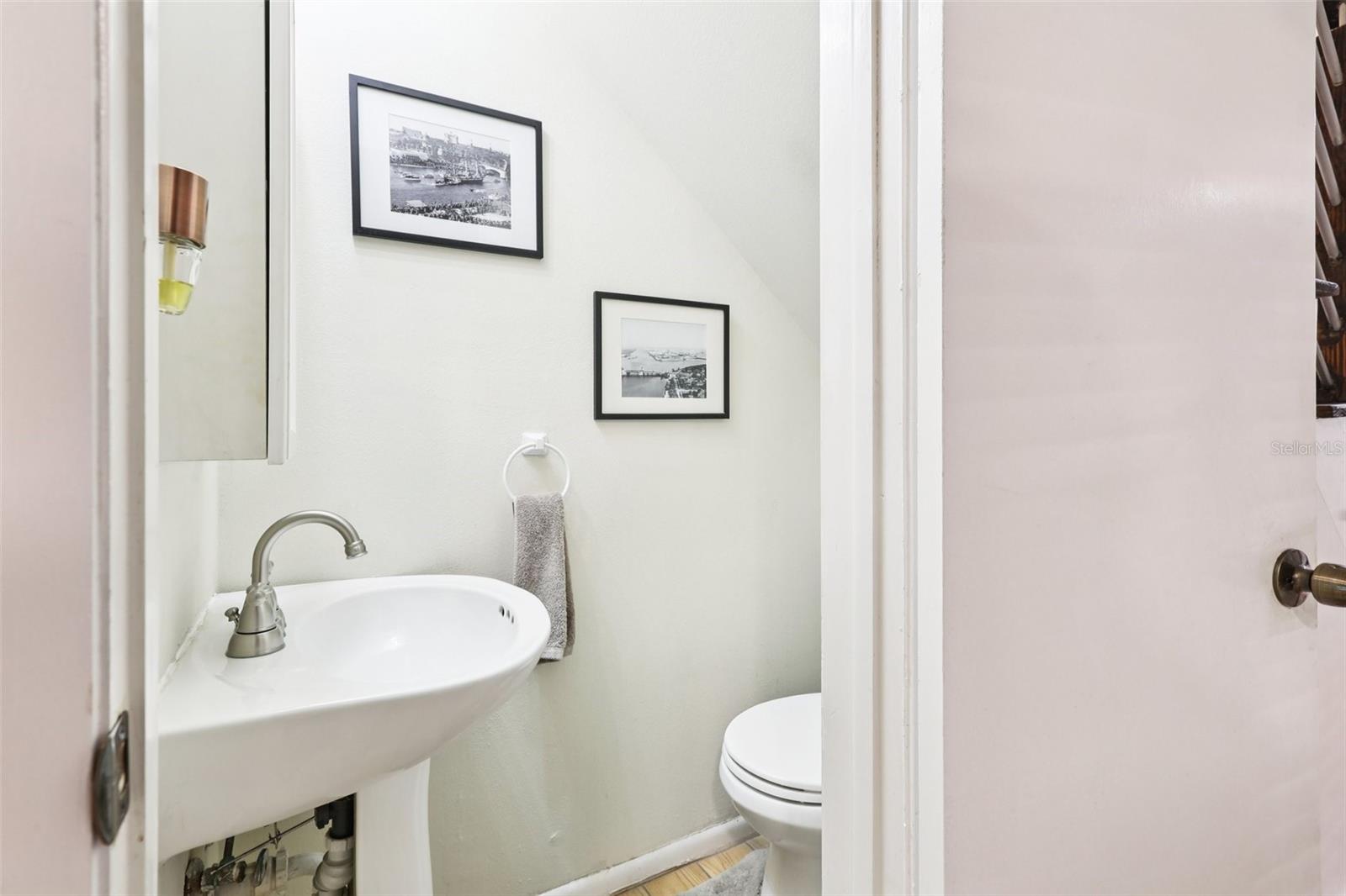 2405 W STROUD AVE #B