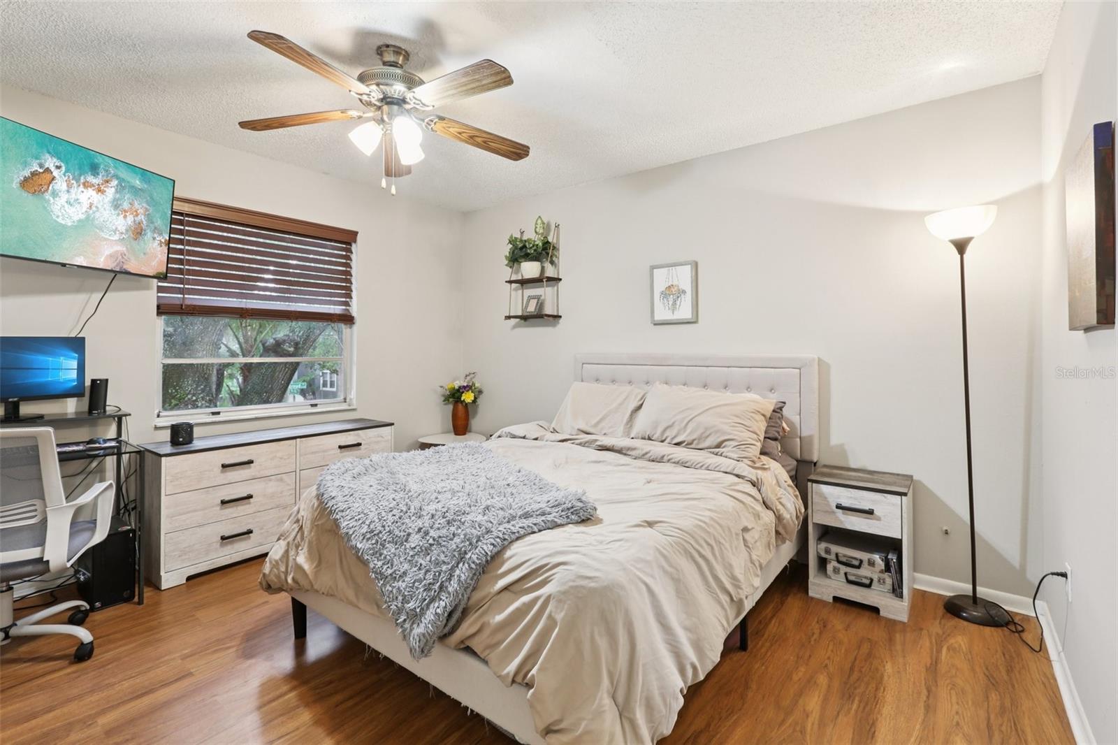 2405 W STROUD AVE #B