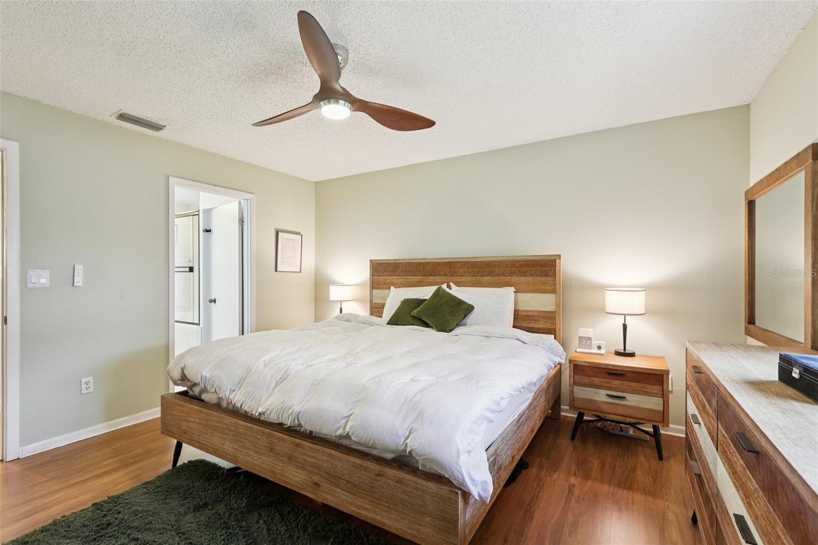 2405 W STROUD AVE #B