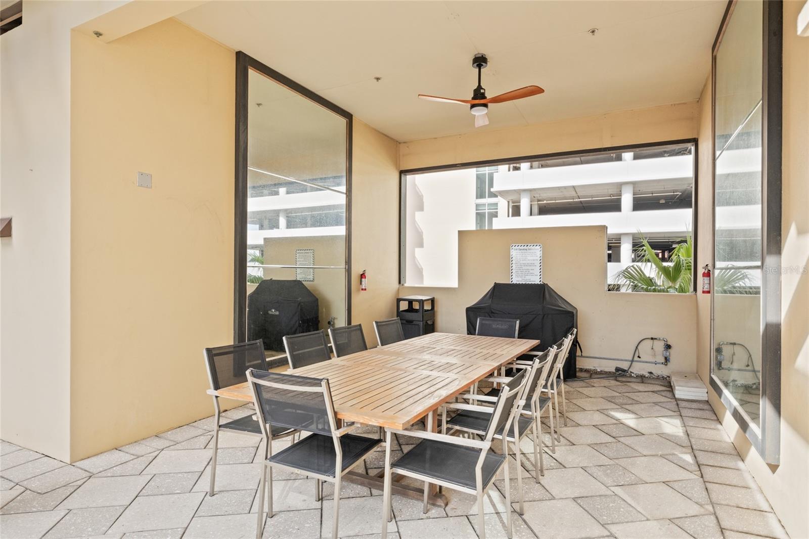 1227 E MADISON ST #605