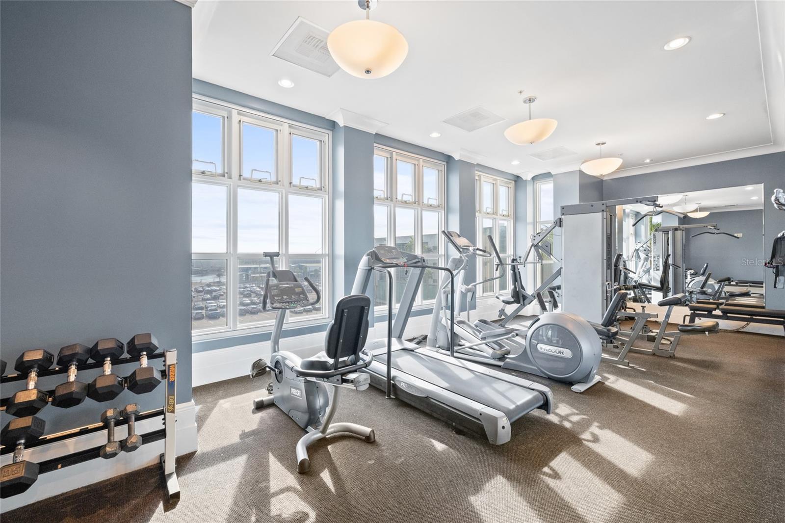 1227 E MADISON ST #605