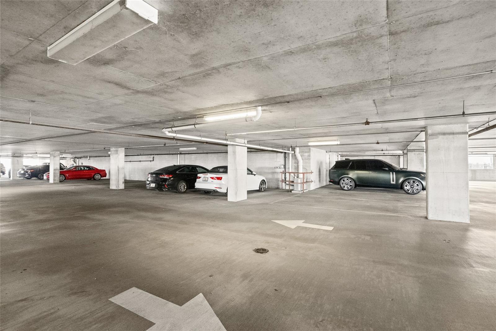 1227 E MADISON ST #605