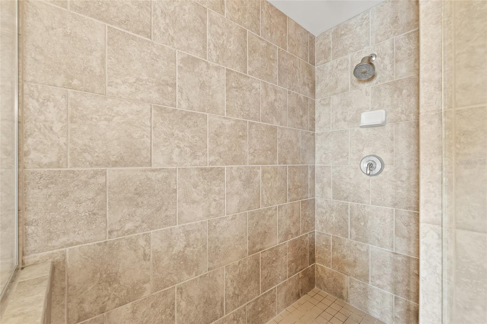 1227 E MADISON ST #605