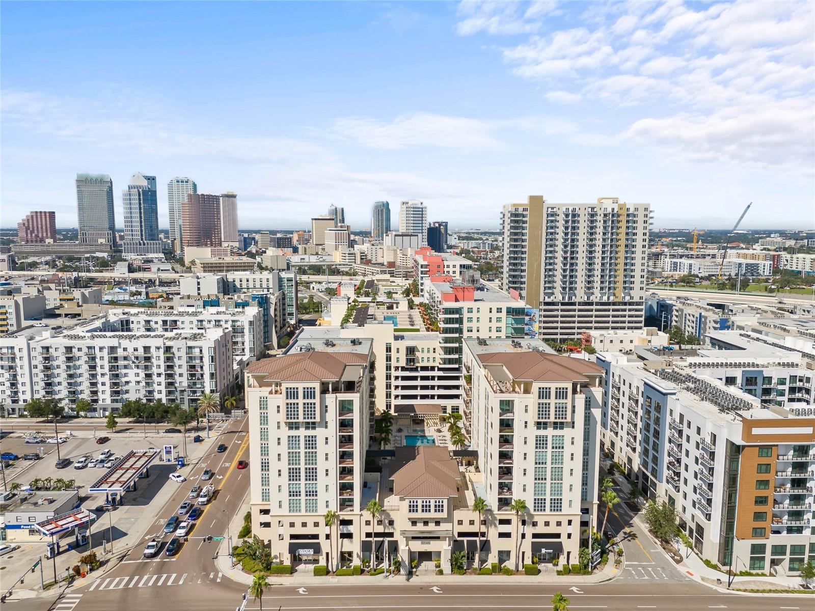 1227 E MADISON ST #605