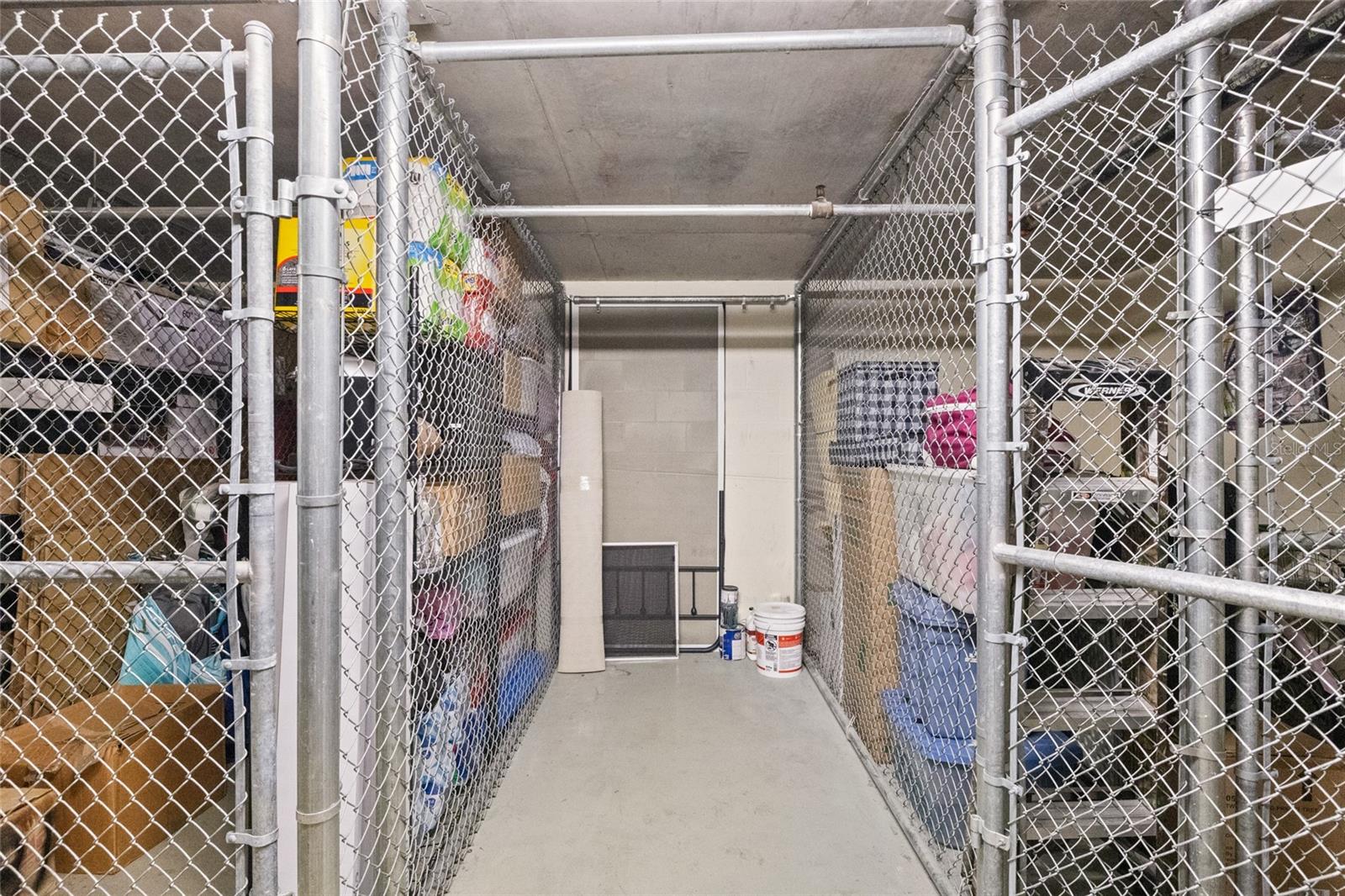 1227 E MADISON ST #605