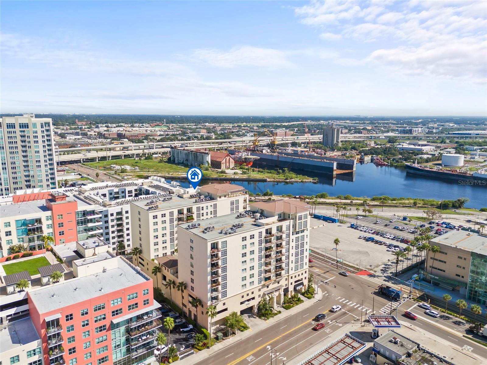 1227 E MADISON ST #605