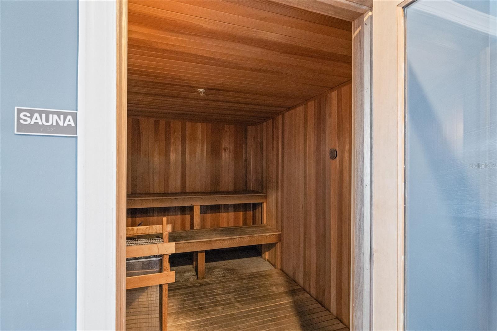 1227 E MADISON ST #605