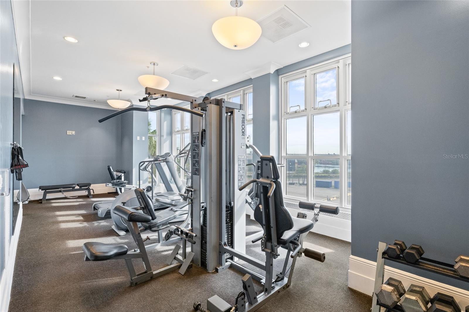 1227 E MADISON ST #605