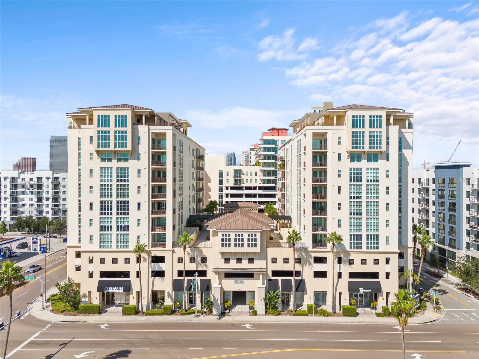 1227 E MADISON ST #605