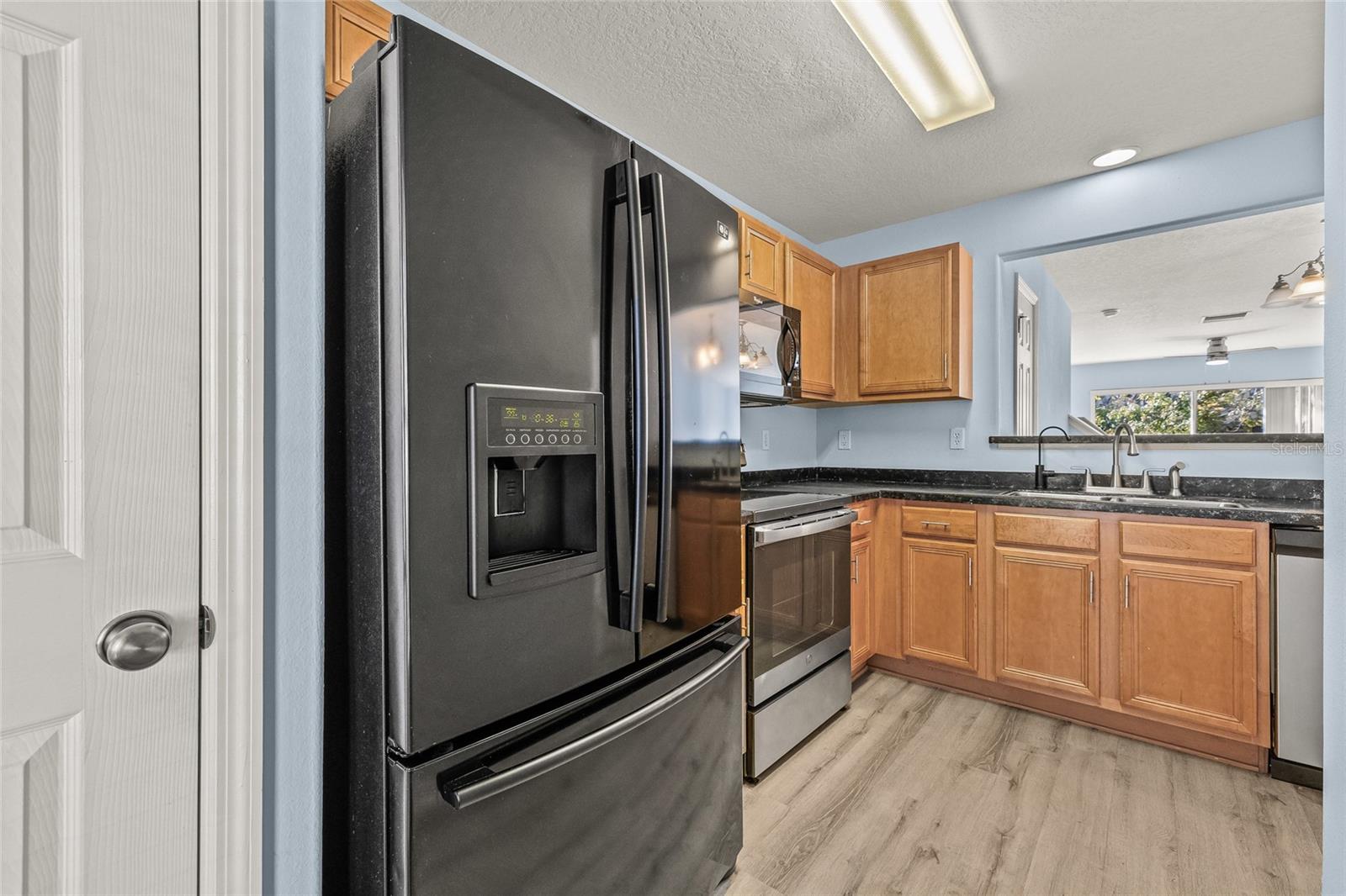 8120 SILENT CREEK DR