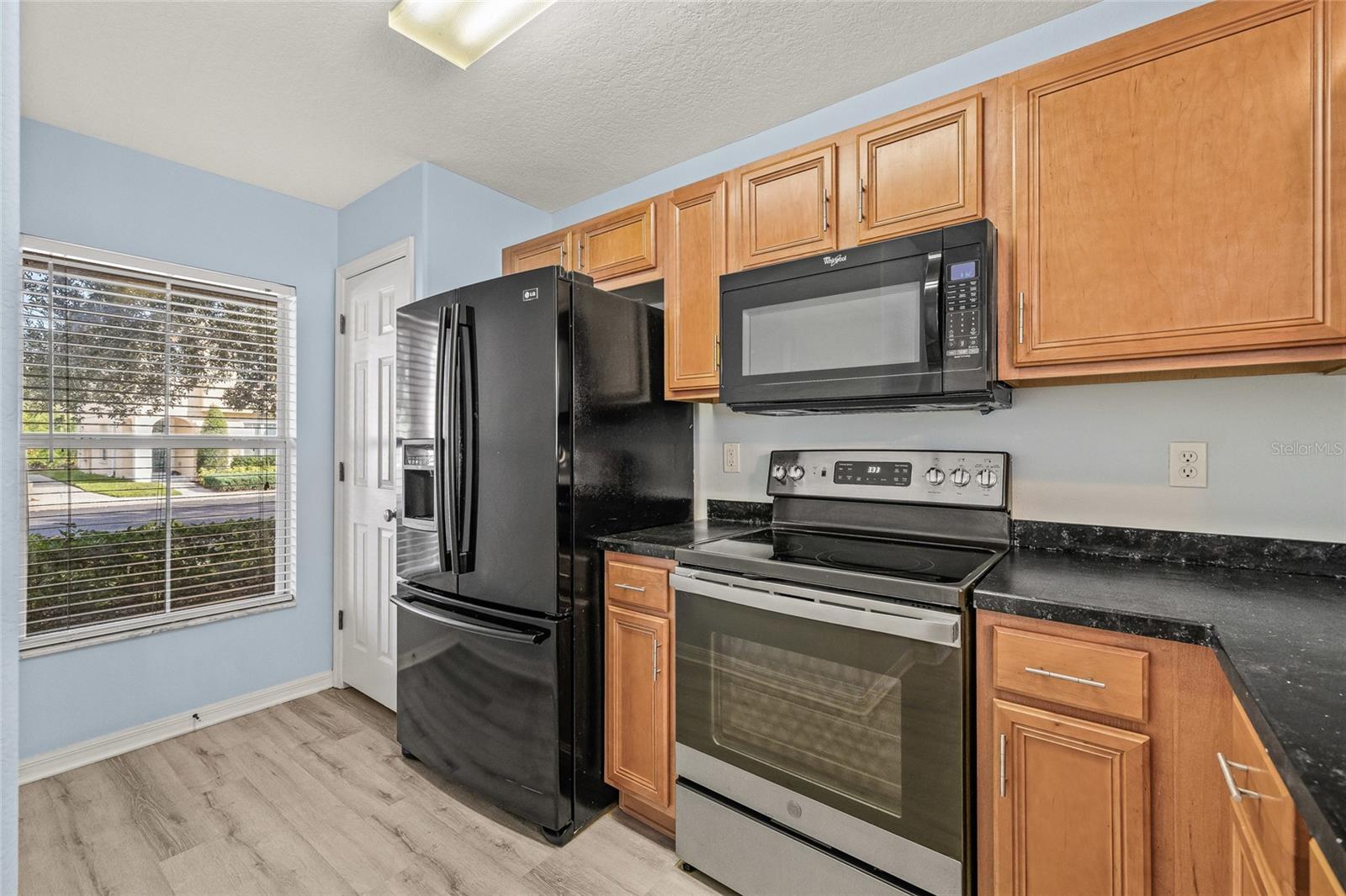 8120 SILENT CREEK DR