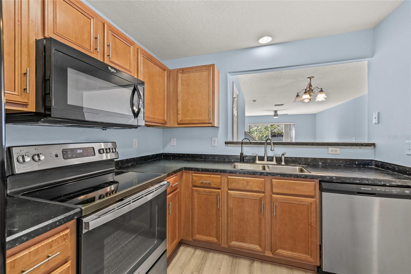 8120 SILENT CREEK DR