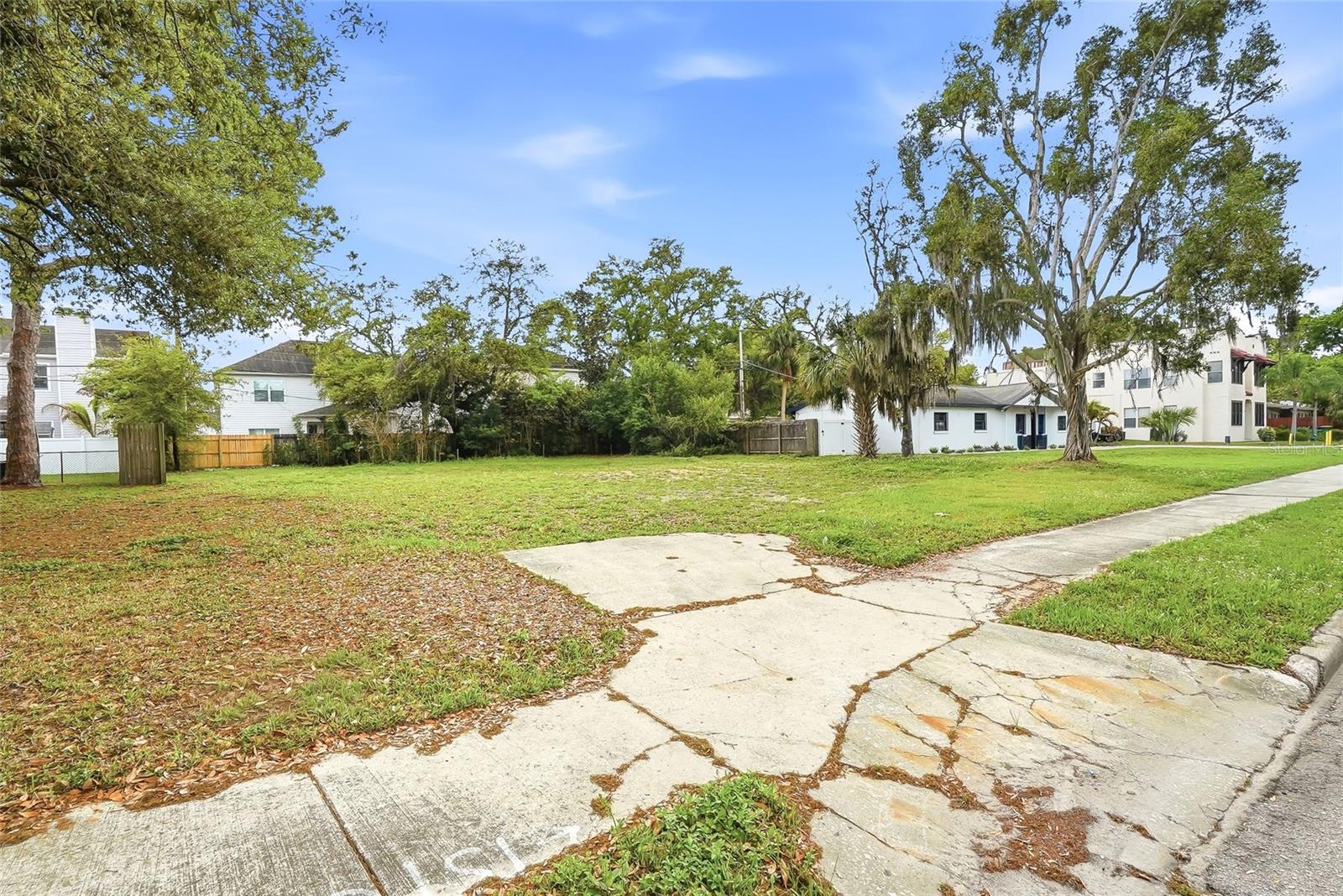 4104 W EL PRADO BLVD