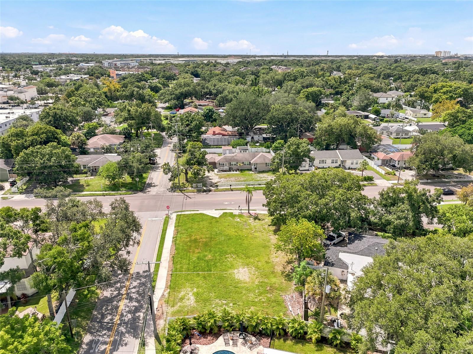 3622 W TAMPA CIR