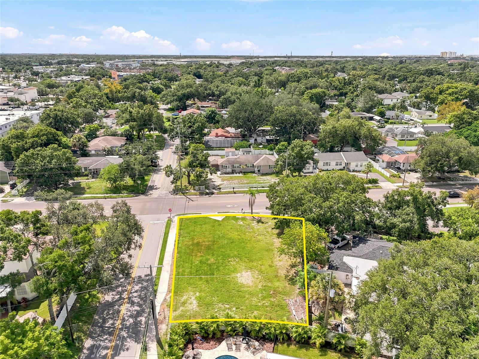 3622 W TAMPA CIR