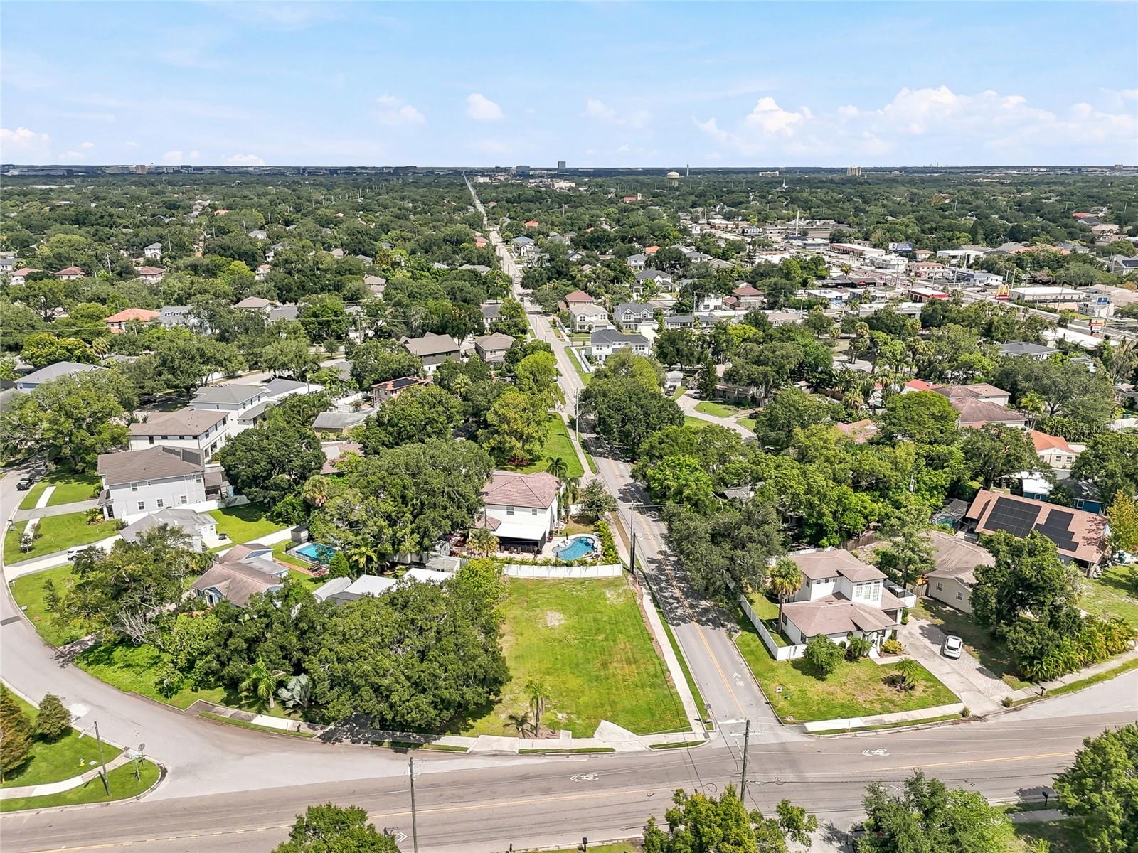 3622 W TAMPA CIR