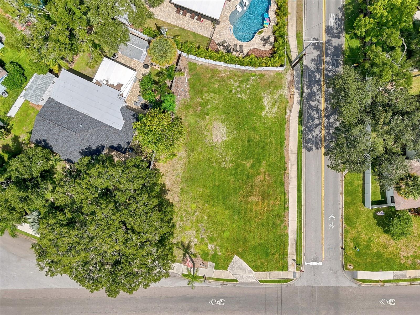 3622 W TAMPA CIR