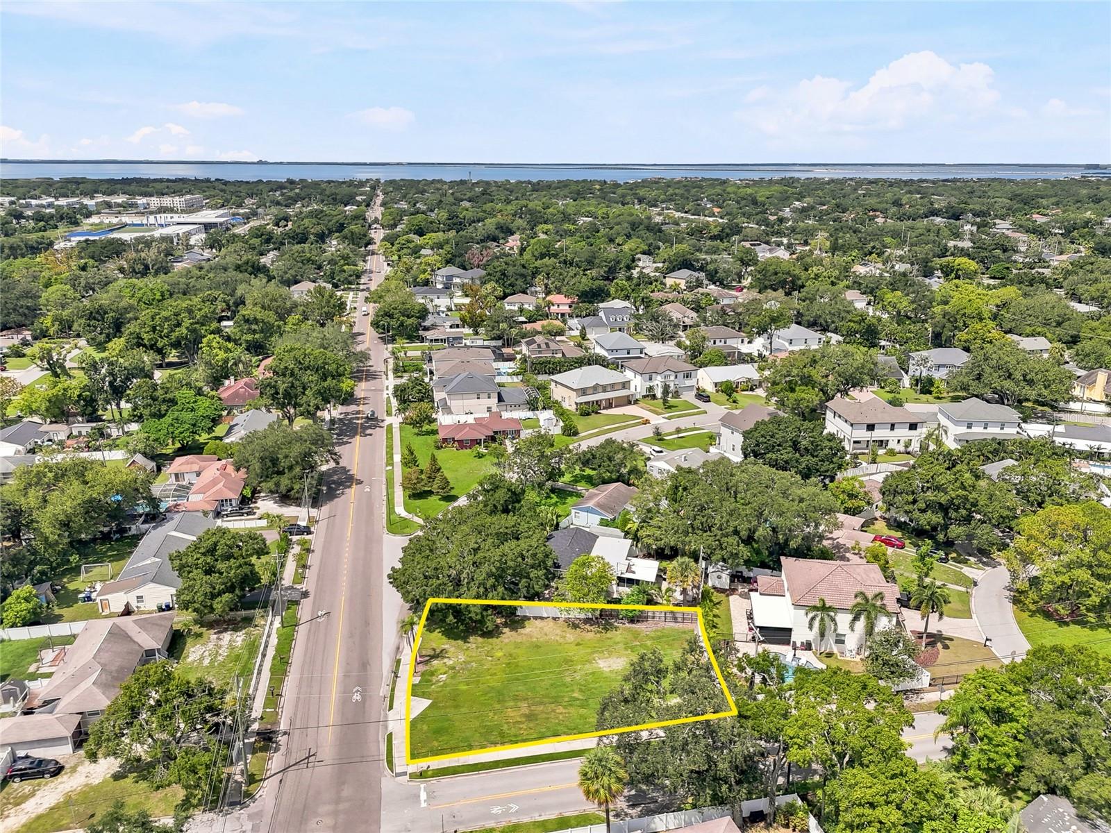 3622 W TAMPA CIR