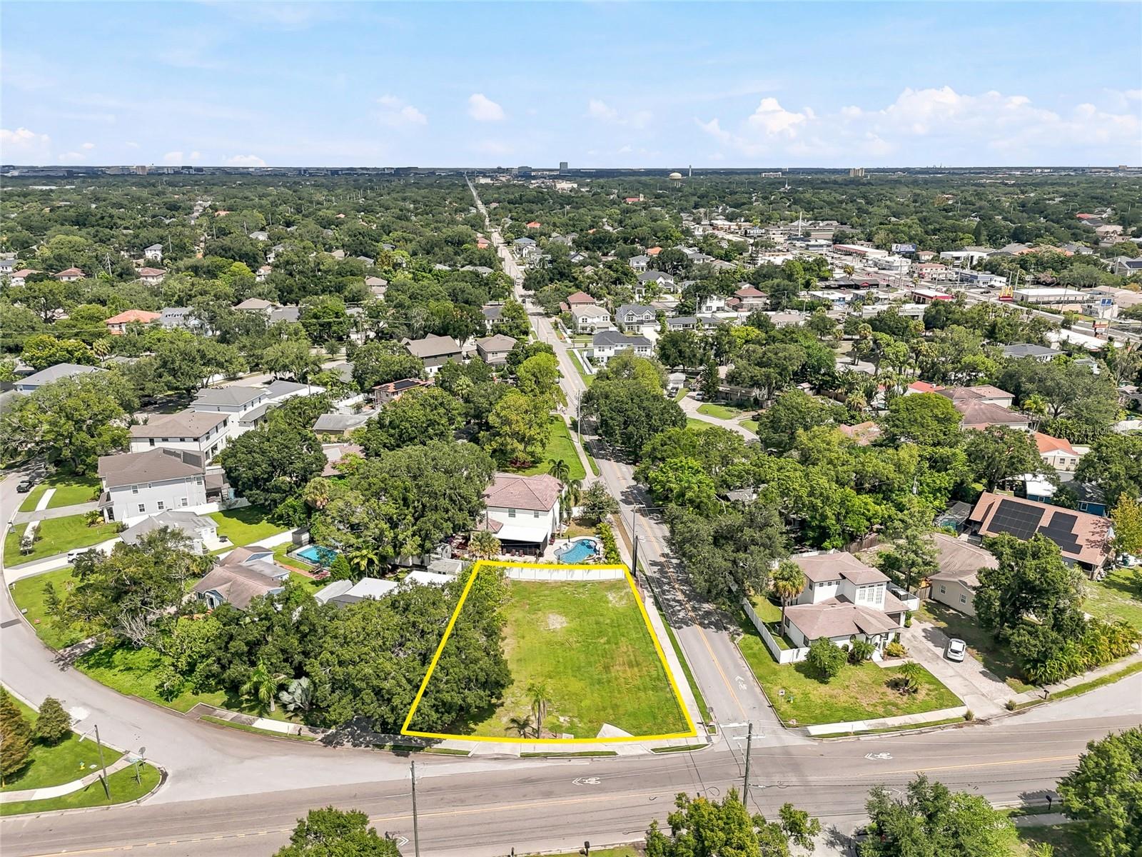 3622 W TAMPA CIR