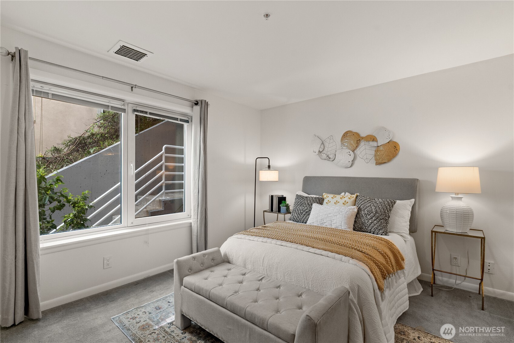 420 Melrose Avenue E Unit: 201